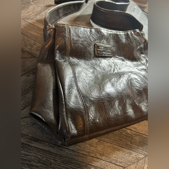 The Stone Dark Brown Women Leather Adjustable Strap Shoulder Bag - Picture 3 of 13